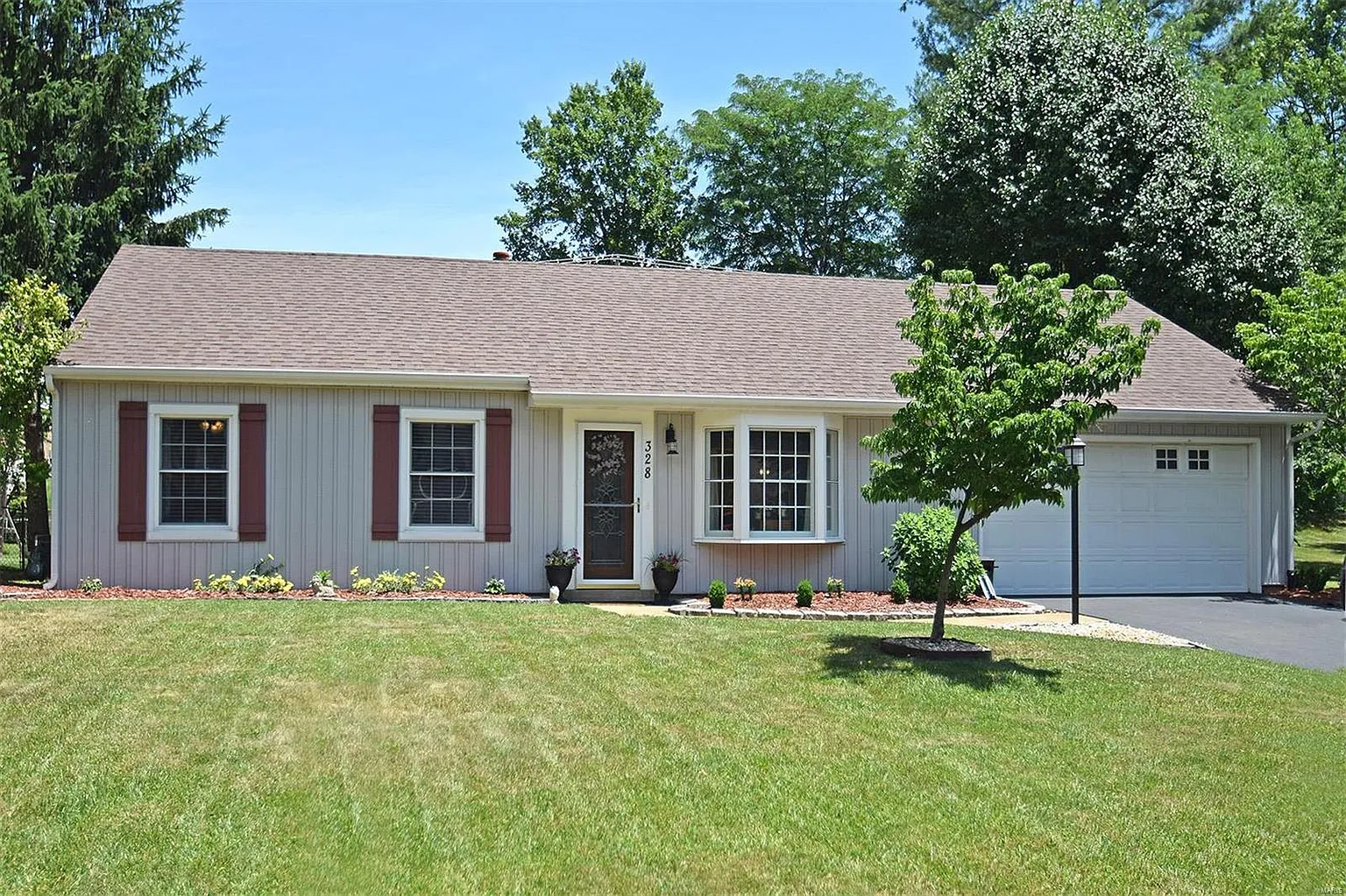 328 Providence Rd photo 1