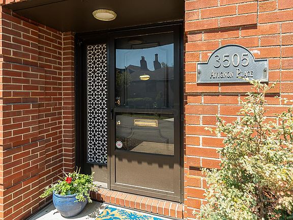 2nd image of 3505 Avignon Pl #9G