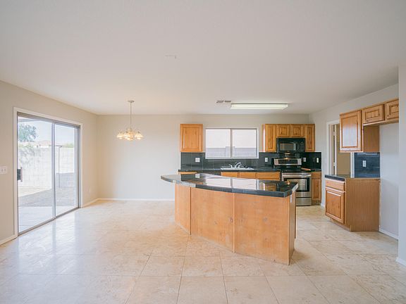 3rd image of 9218 N 82nd Ln