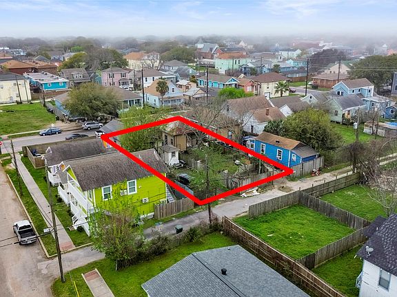 4th image of 2806 Avenue L
