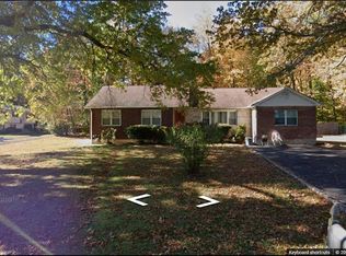 242 W Clarkstown Rd, New City, NY 10956