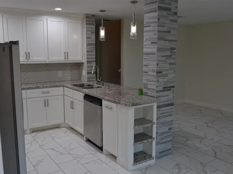 2379 Briarwest Blvd #25 — Photo 6