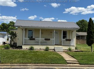 2104 Lincoln Ave, Point Pleasant, WV 25550