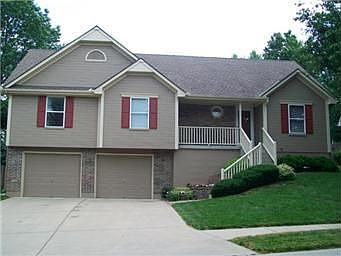 1st image of 441 NW Eastwood Dr