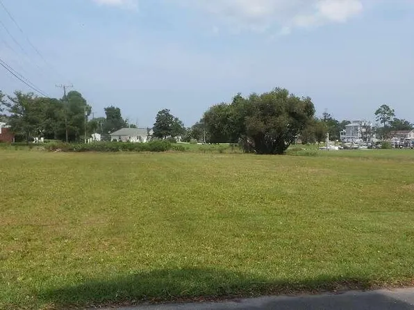 2 San Juan Circle Circle, Morehead City, NC 28557