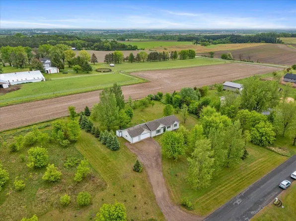 1715 107th St, New Richmond, WI 54017