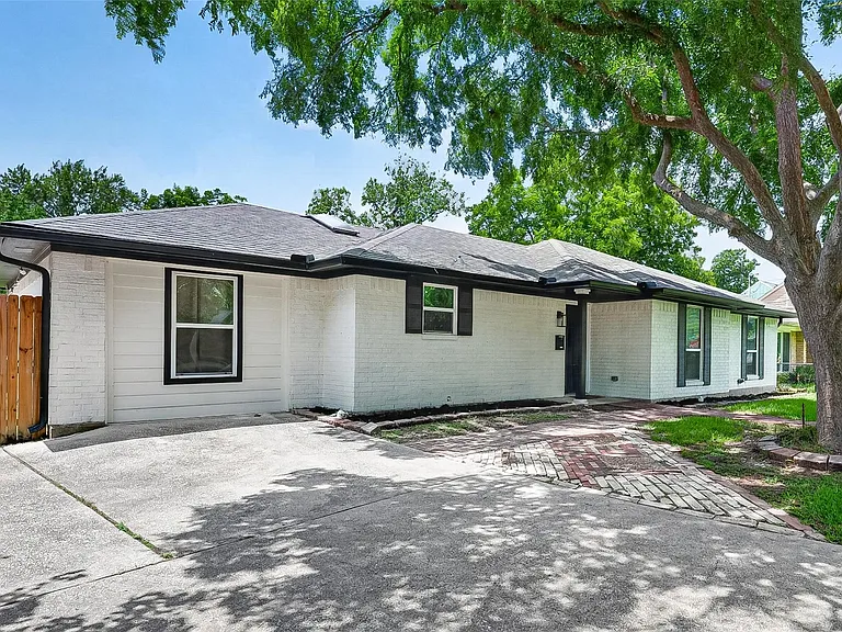 1206 Riggs Rd — Photo 4