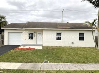 7939 SW 3rd St, North Lauderdale, FL 33068
