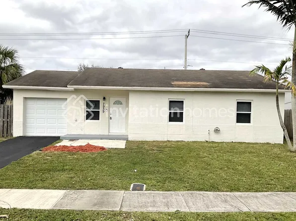 7939 SW 3rd St, North Lauderdale, FL 33068