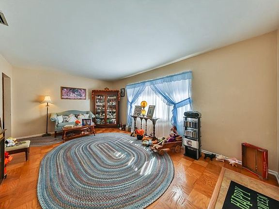 5th image of 785 Piedmont Dr SE
