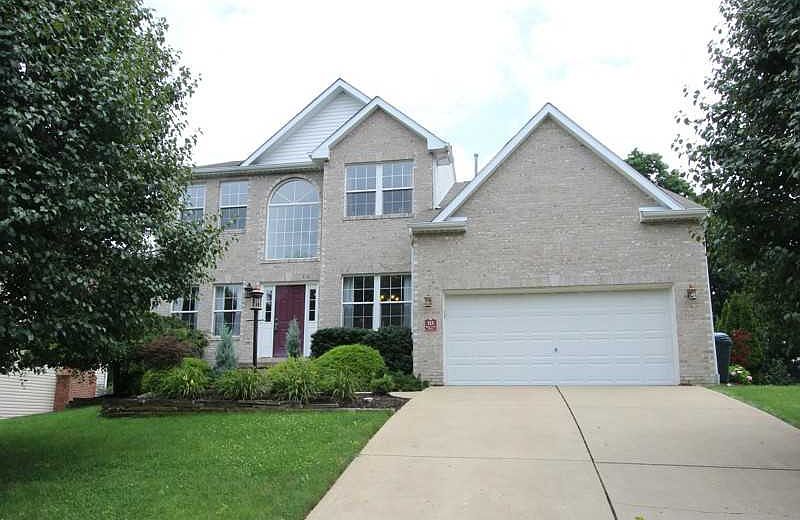 1st image of 113 Wood Crest Pl