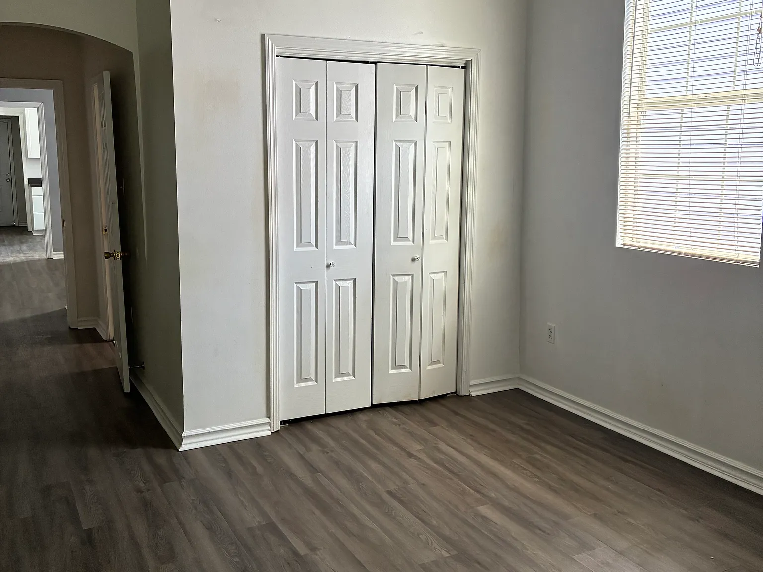2 bed, 900 sqft, $1,500 — Photo 3