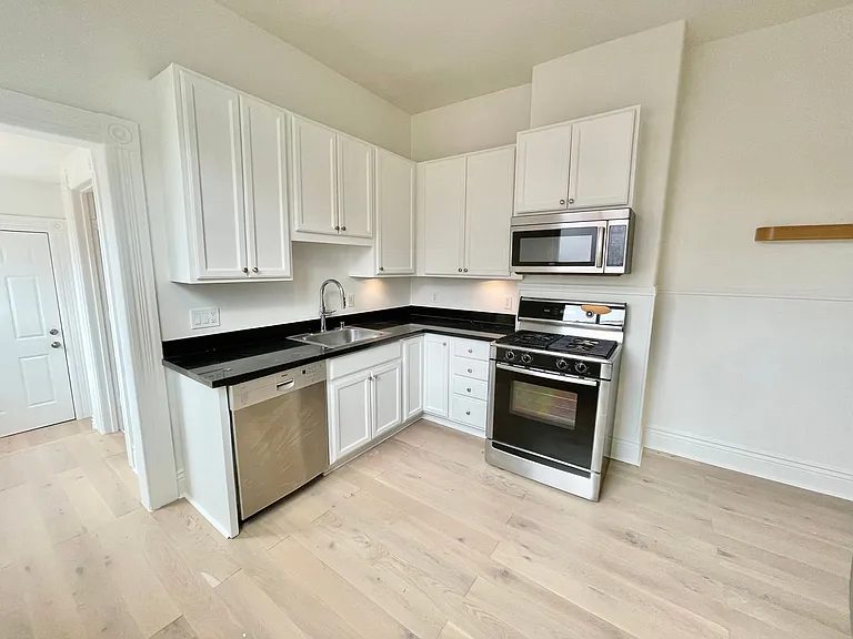 82 Alvarado St — Photo 15