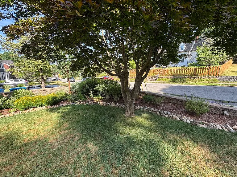 2412 Alberta Ave SW — Photo 48