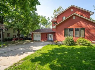 3111 School St, Des Moines, IA 50311