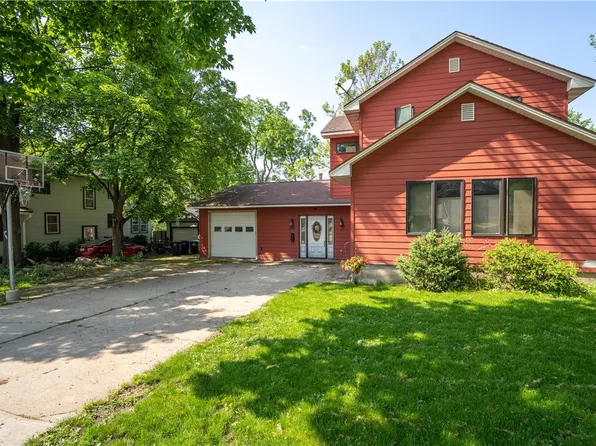 3111 School St, Des Moines, IA 50311