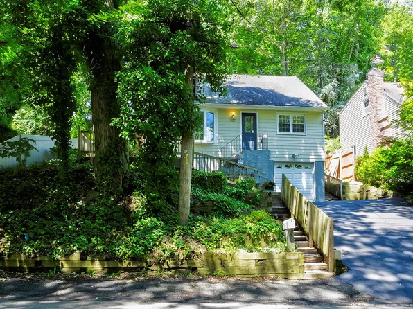 107 Norwood Avenue, Northport, NY 11768