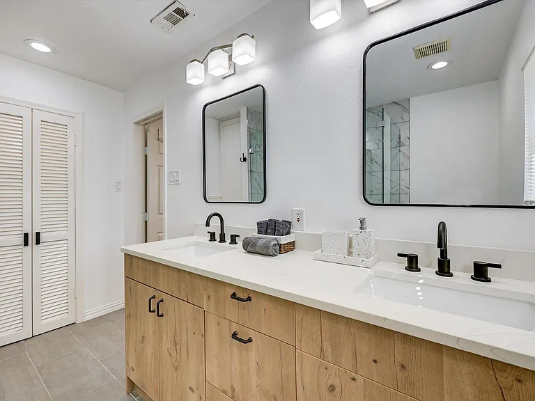 3544 Northaven Rd — Photo 20