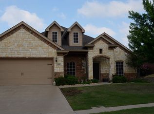 1626 Country Hills Dr, Midlothian, TX 76065