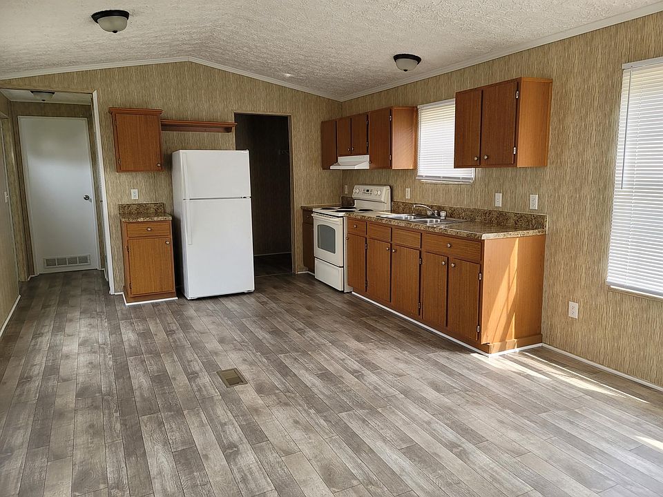 2nd image of 4615 Ogles Creek St