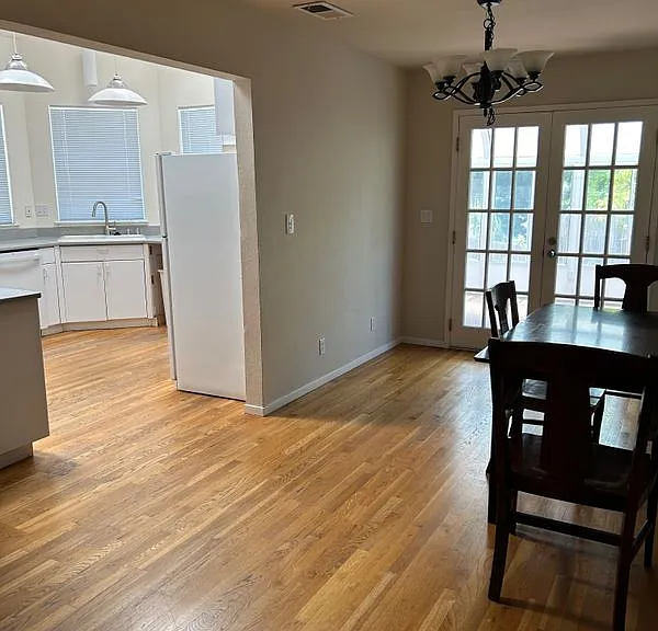 399 Jaycee Dr — Photo 5