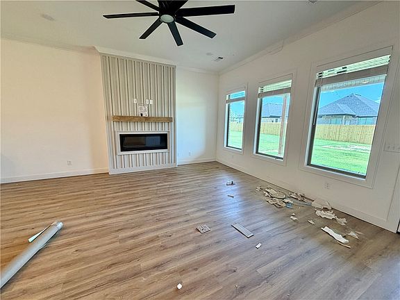 3rd image of 1804 Goldthorp St
