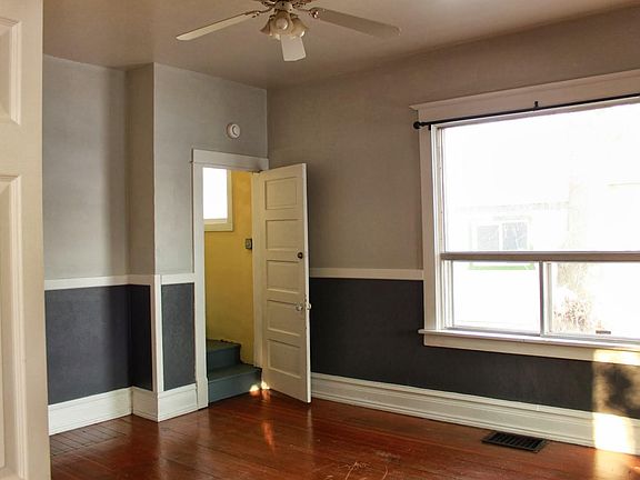 5th image of 439 E Blaine Ave