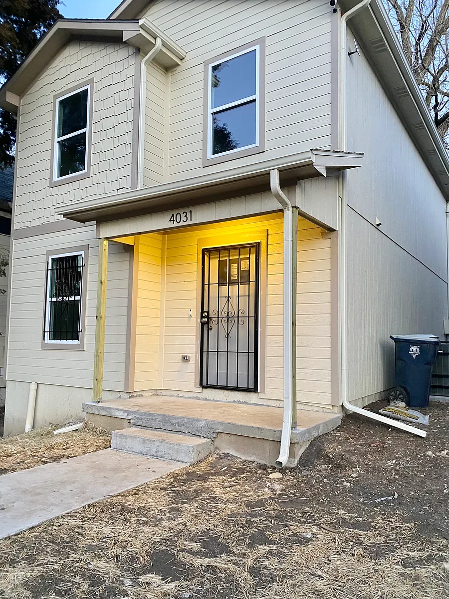 Building Photo - 4031 Flora Ave