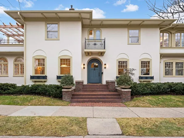 1725 Summit Ave, Minneapolis, MN 55403