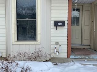 1208 Priory Ln, Ottawa, ON K1C1Z9