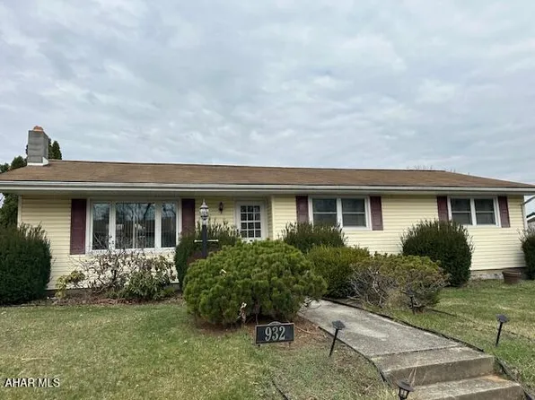 932 Beech St, Roaring Spring, PA 16673