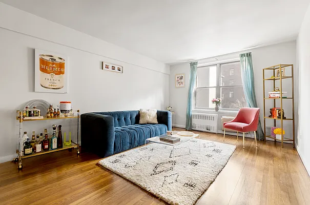 Sold by Living New York | media 4