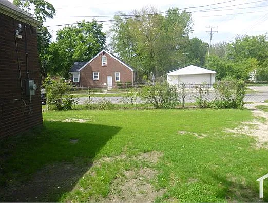19514 Fielding St — Photo 15