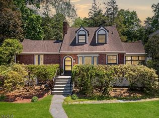 201 Little Falls Rd, Cedar Grove, NJ 07009
