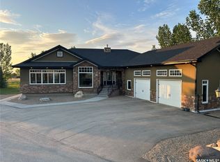 1451 1st Ave NW, Weyburn, SK S4H3E3
