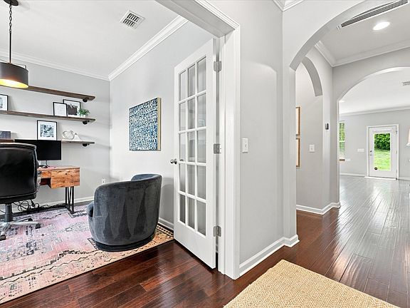 3rd image of 1872 Stonewater Dr