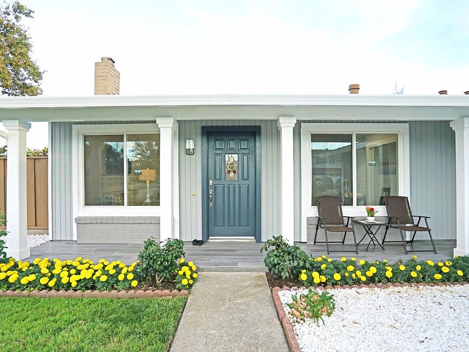 1st image of 2466 Old Elm Ct