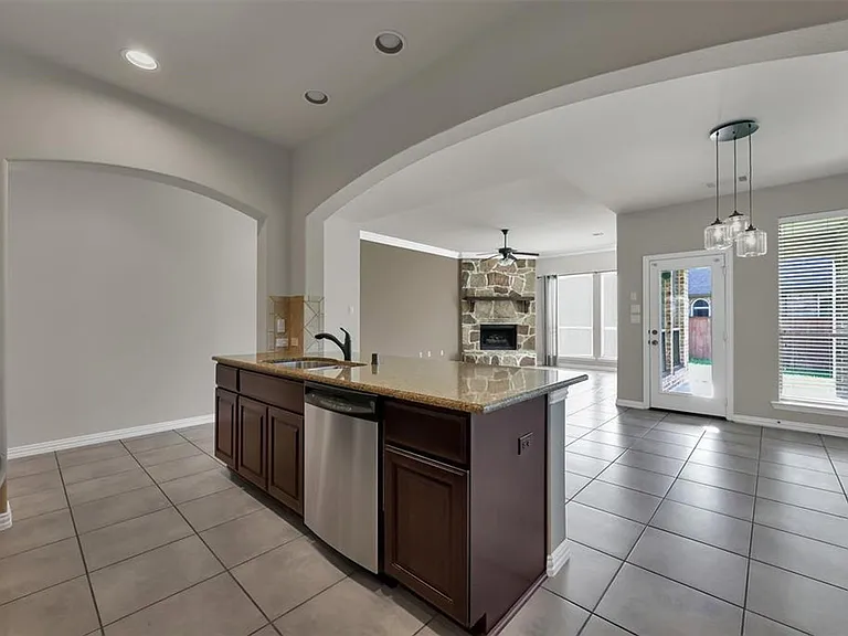 2 Maitland Ct — Photo 9