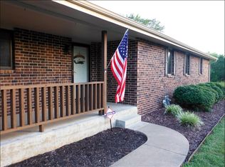 5623 SE 45th St, Tecumseh, KS 66542