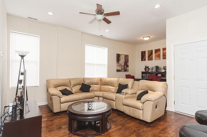 1st image of 1657 N Campbell Ave APT 3F