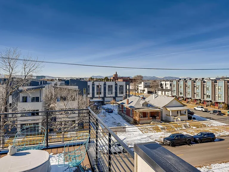1726 Irving St — Photo 24