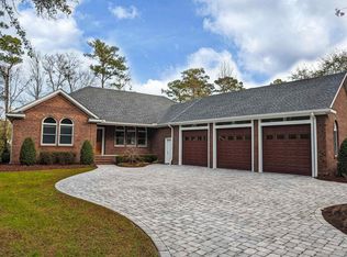 225 Georgetown Dr, Pawleys Island, SC 29585