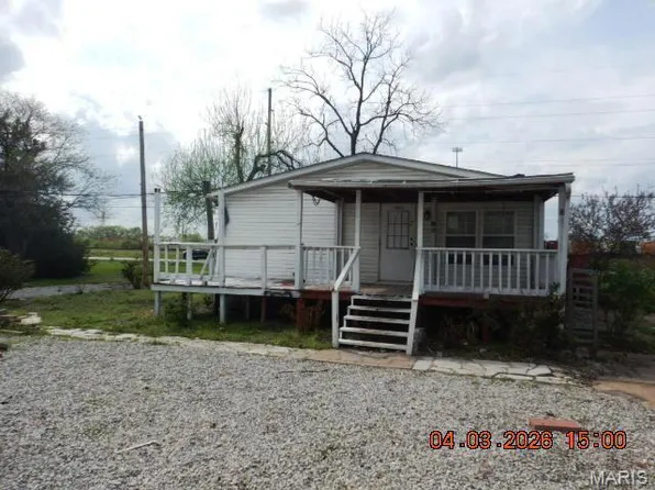 1424 N Main St, Dupo, IL 62239