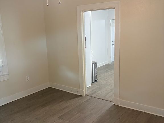 3rd image of 840 Progress St