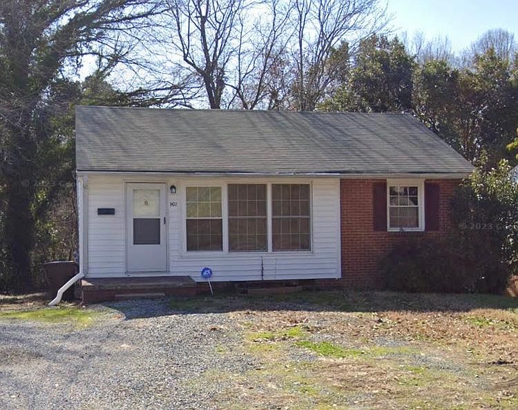 1st image of 902 E Florida St