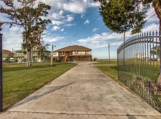 466 S Burnett Dr, Baytown, TX 77520