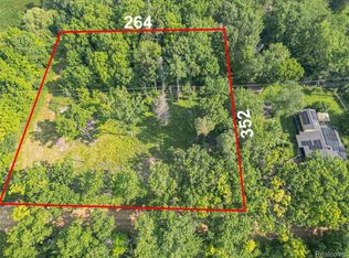 7230 Walnut Lake Rd, West Bloomfield, MI 48323