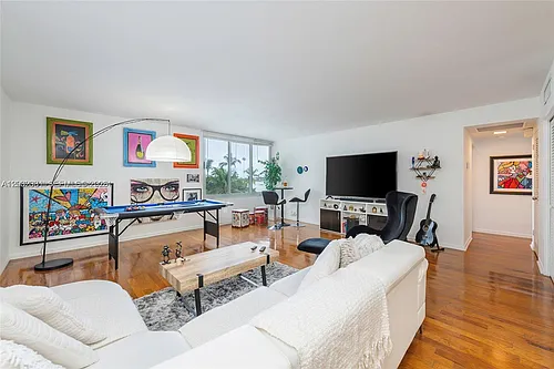 1200 West Ave Photo 1