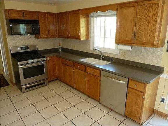 2nd image of 45 Northfield Gate