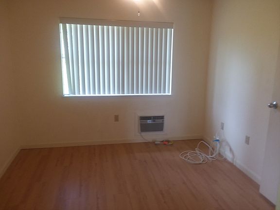 Master bedroom with Air Conditioner